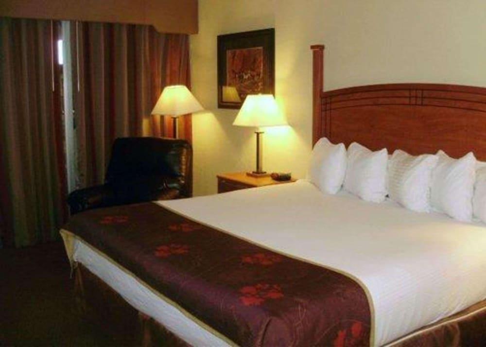 צ'יקאשה Quality Inn מראה חיצוני תמונה